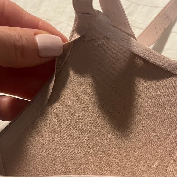 Victoria's Secret Tan and Cream Bra - Picture 4 of 6